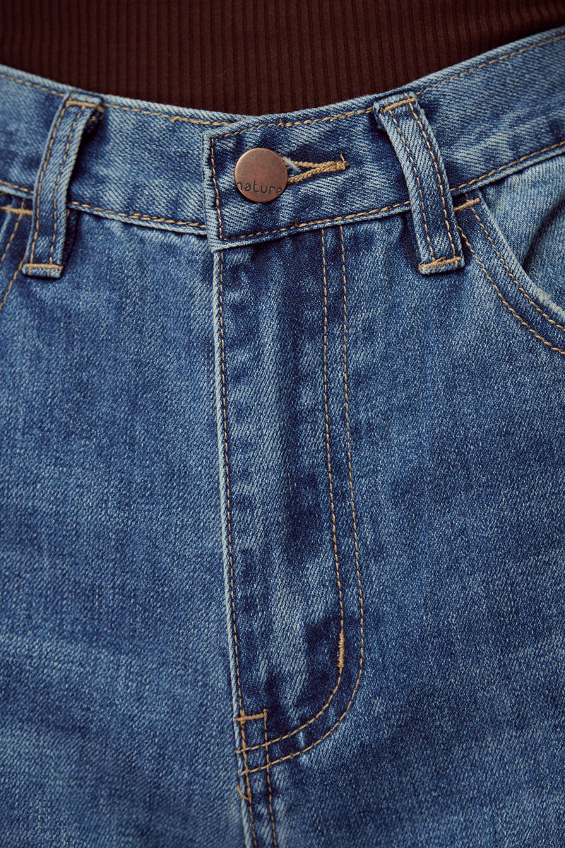 Gwenyth High Rise Straight Jeans