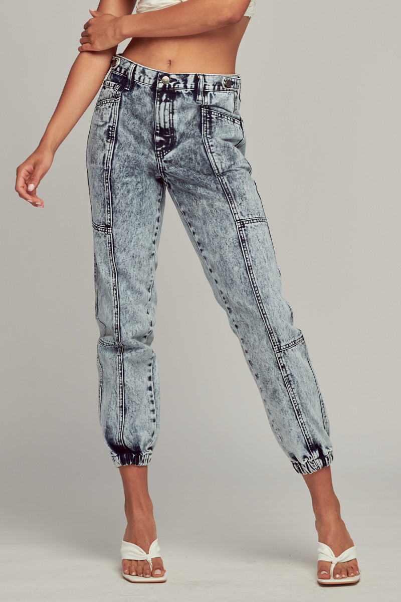 Darlene Relaxed Fit Jogger Jeans